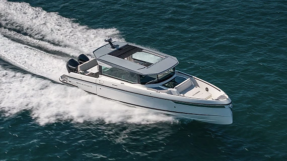 Saxdor 320 GTC yacht  1