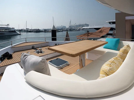 Яхта Nomad 70 SUV  4