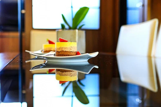 Fairline Squadron 78 Custom yacht 2013 14