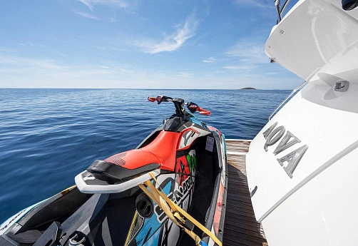 Яхта Sunseeker Predator 64 2011 7