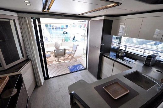 Яхта Absolute 52 Navetta 2020 13