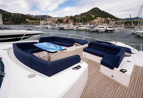 Яхта Sunseeker 116 2020 13