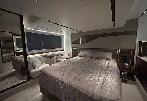 Sunseeker Predator 55 EVO yacht 2021 13