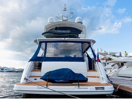 Яхта Princess 67 2008 3