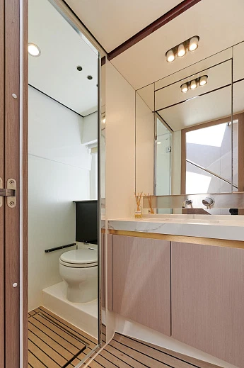 Azimut Fly 60 yacht 2019 11