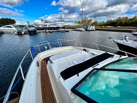 Яхта Sea Ray 320 Sundancer 2019 6