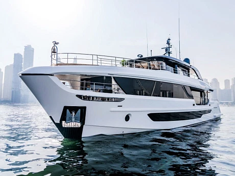 Majesty 100 Terrace yacht  5
