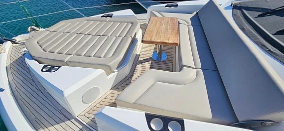 Sunseeker Manhattan 66 yacht 2019 12