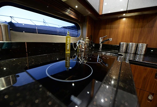 Sunseeker San Remo yacht 2014 10