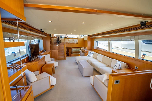 Яхта Ferretti Altura 840 2010 3