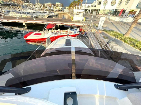 Яхта Beneteau Monte Carlo 52 2022 2