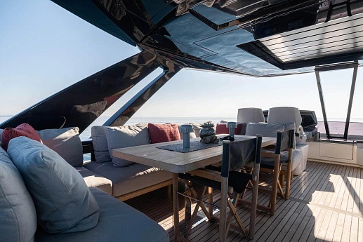 Яхта Ferretti 780 2021 10