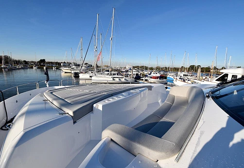 Яхта Sunseeker 75 2016 8