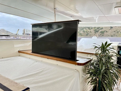 Horizon 122 yacht 2009 23