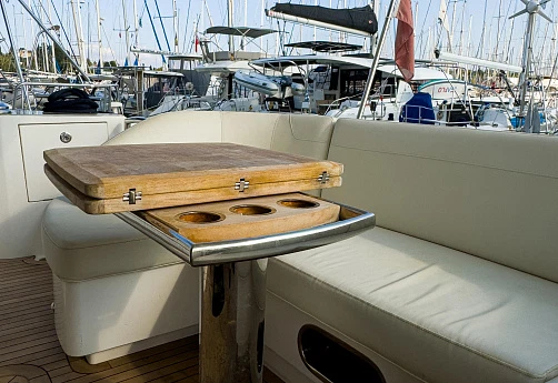 Яхта Princess 52 2017 10