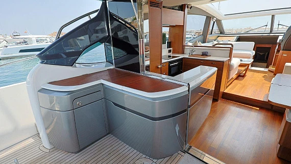 Princess V60 yacht 2018 6