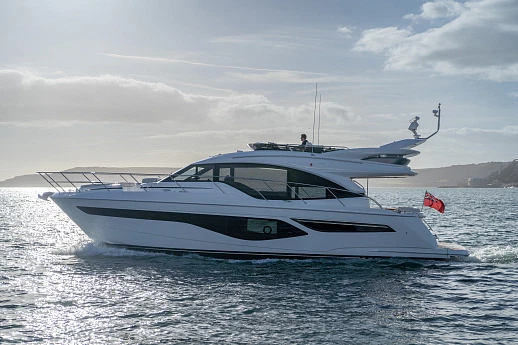 Яхта PRINCESS F55  6