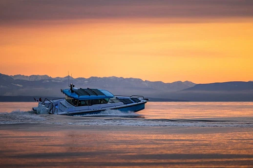 Яхта Axopar 37 XC Cross Cabin  2