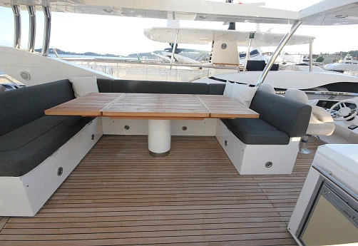 Яхта Sunseeker 80 2013 13