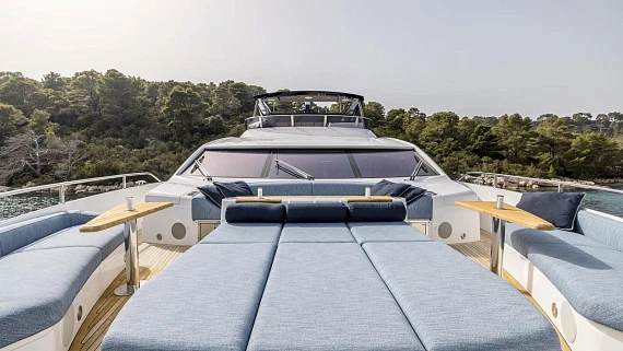 Яхта Sunseeker 90 Ocean 2023 11