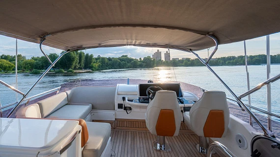 Яхта Princess 49 2019 9