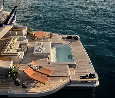 Яхта Benetti Oasis 40M  6