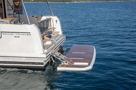 Яхта BENETEAU GRAND TRAWLER 62  8