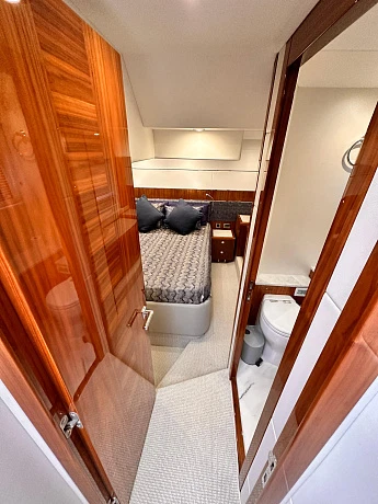 Яхта Sunseeker Predator 50 2021 2