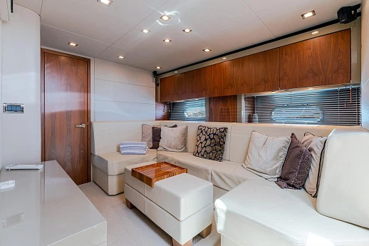 Яхта Sunseeker Predator 60 2010 11