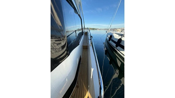 Galeon 700 Sky yacht 2021 8