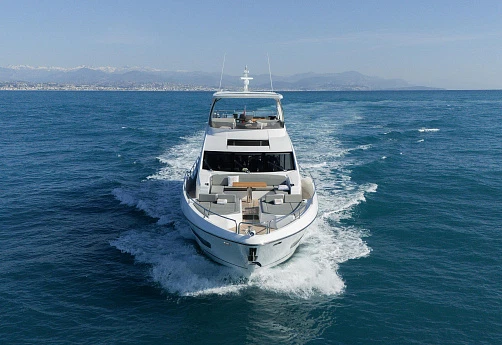 Яхта Sunseeker 76 2020 4