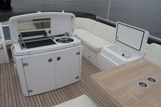 Яхта Princess 62 2009 6