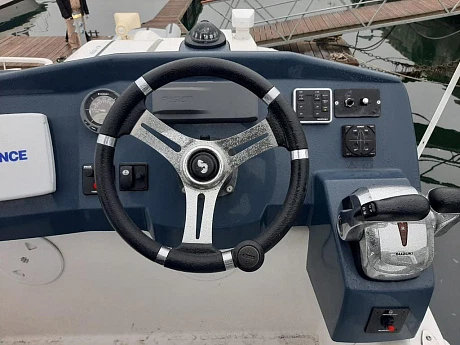 Яхта Beneteau Barracuda 9 2013 2