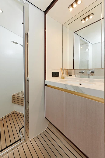 Azimut Fly 60 yacht 2019 3