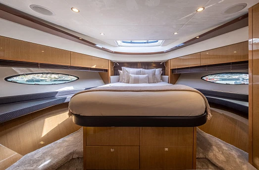 Princess V72 yacht 2016 8