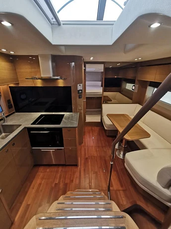 Яхта Princess V50 Open 2018 1