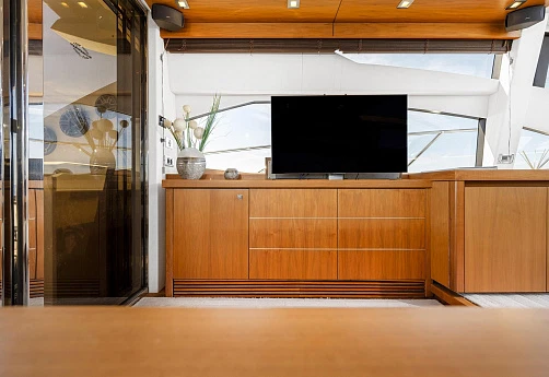 Sunseeker Predator 64 yacht 2011 13