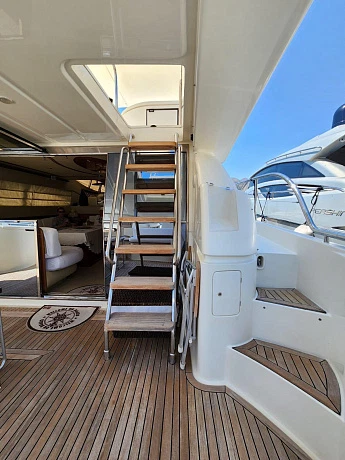 Яхта Ferretti 590 2004 12