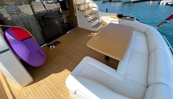 Яхта Princess 82 2014 11