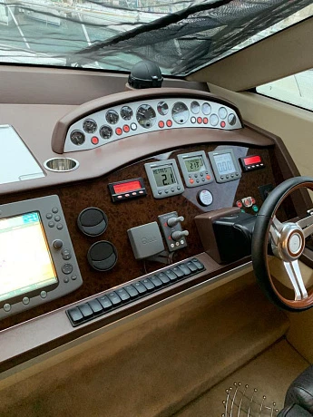 Яхта Princess 62 2010 5