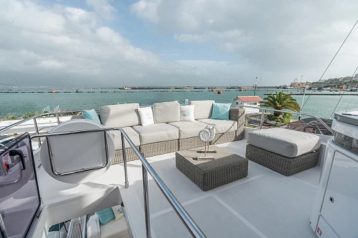 Ferretti 720 yacht 2022 7