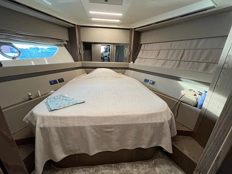 Яхта Ferretti 550 2017 9