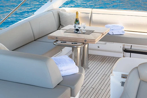 Яхта Princess F55 2023 12