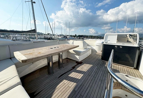 Яхта Princess 52 2017 4