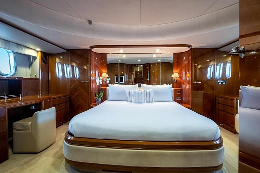Princess 25M yacht 2006 10