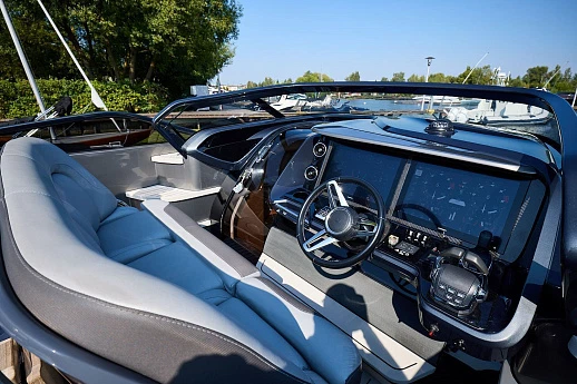 Princess R35 yacht 2021 21