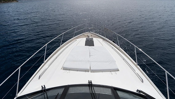 Яхта Princess 64 2012 9