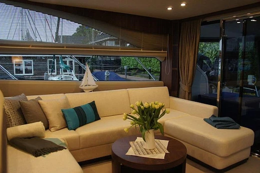 Яхта Princess Flybridge 56 2014 2