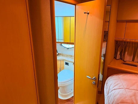 Яхта Sunseeker Predator 62 2008 31