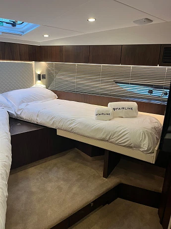 Яхта Fairline Squadron 50 2024 12